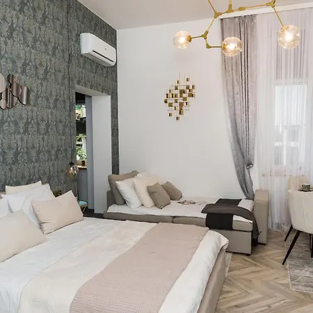 Golden Apartment - Loftaffair-3